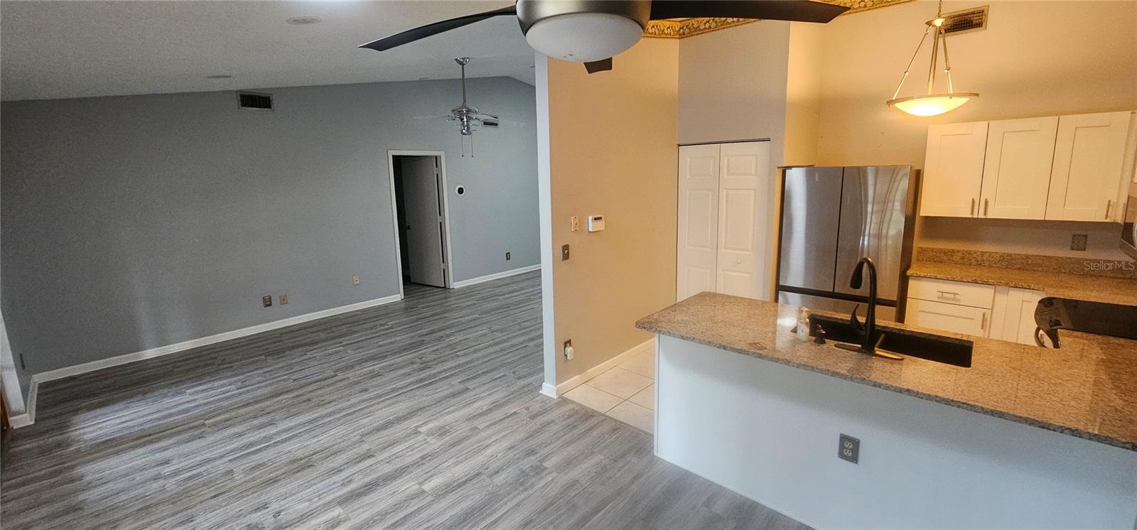 4075 SHORESIDE CIR, TAMPA, FL — photo 10
