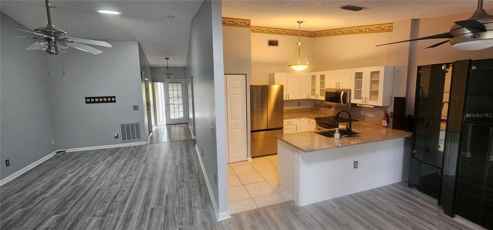 4075 SHORESIDE CIR, TAMPA, FL — photo 11