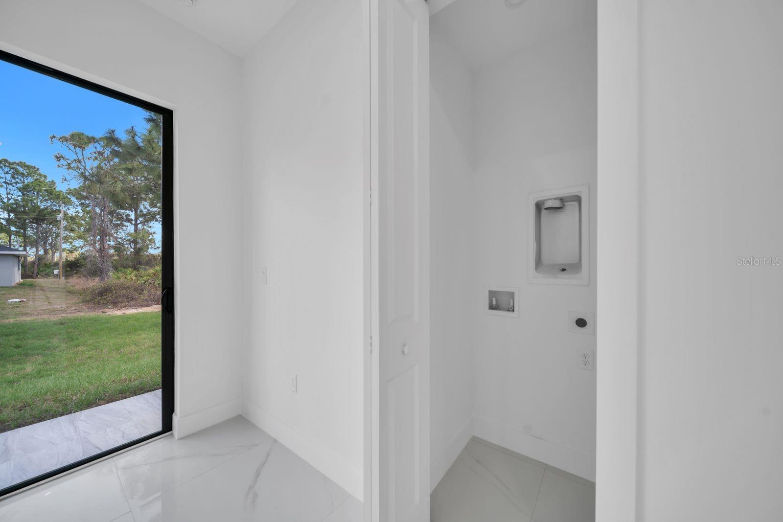 635 SUMMIT AVE S, LEHIGH ACRES, FL — photo 13