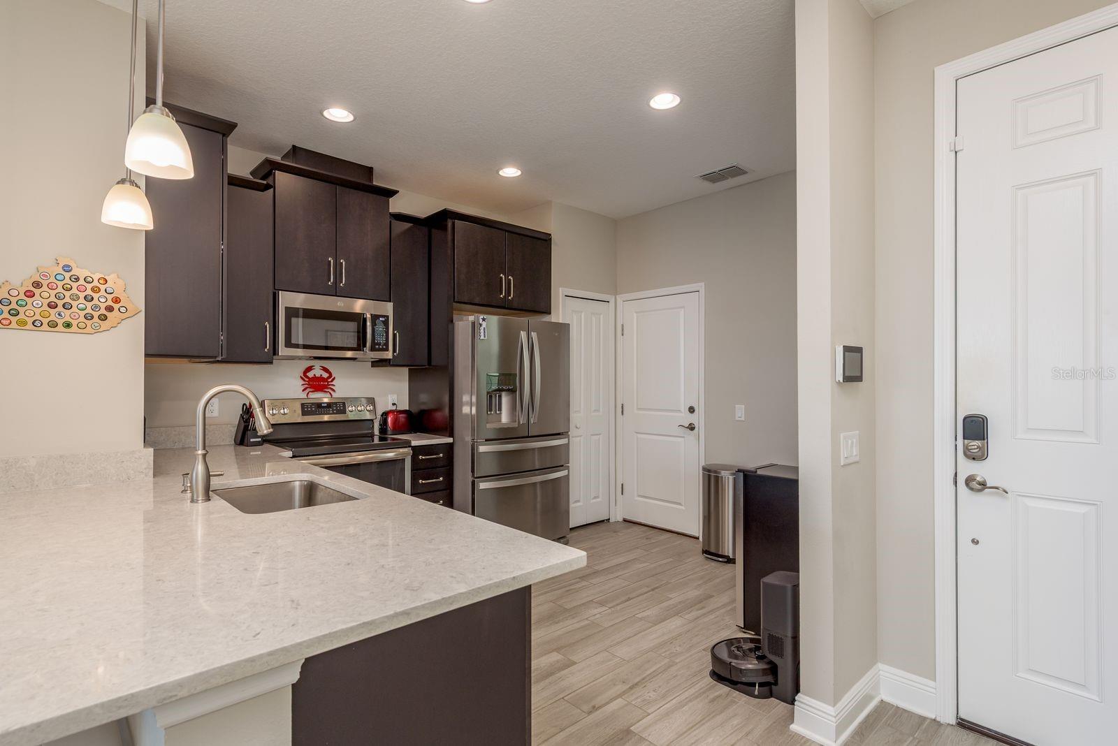 2442 FOGGY CREEK CIR, CLEARWATER, FL — photo 9
