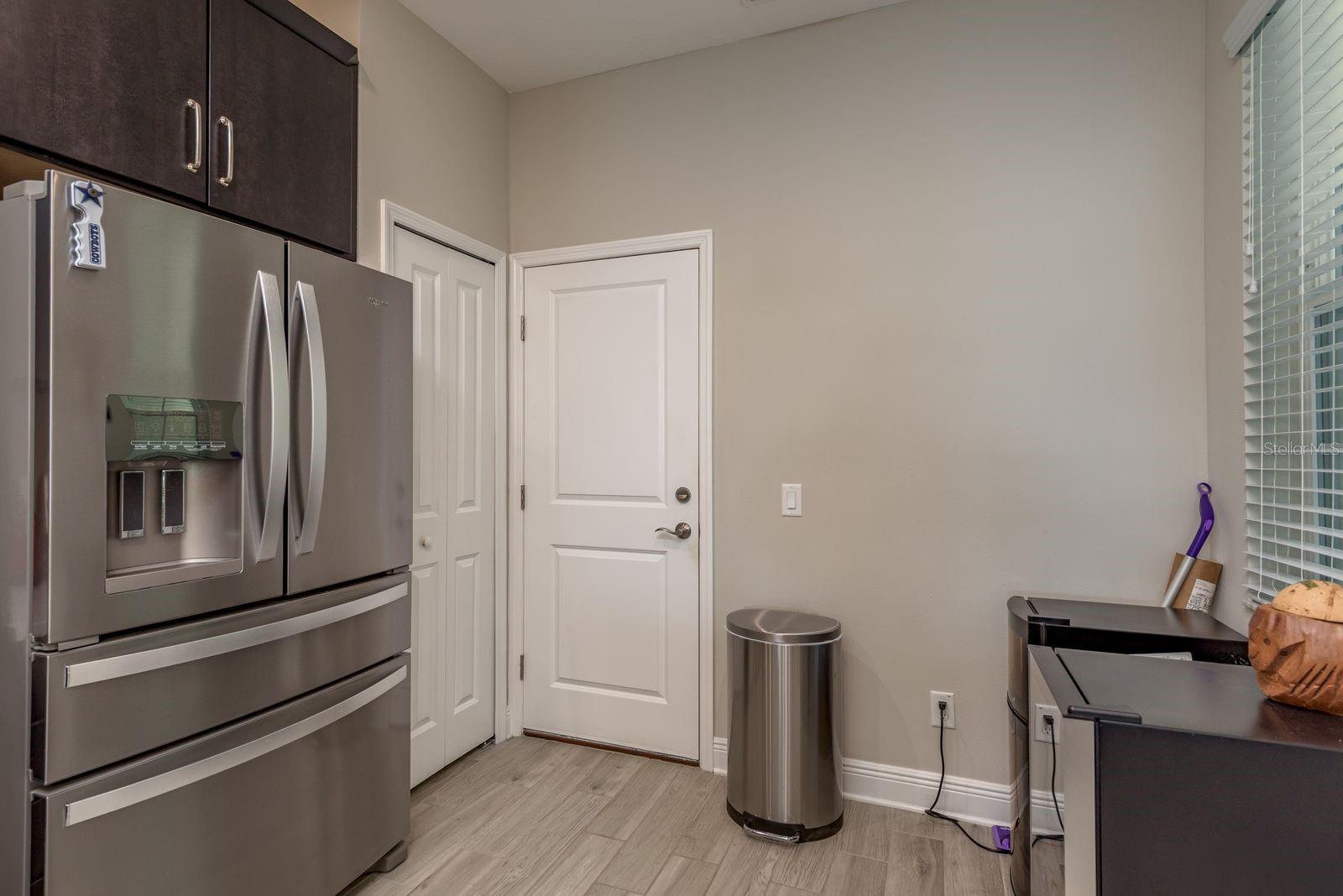 2442 FOGGY CREEK CIR, CLEARWATER, FL — photo 11