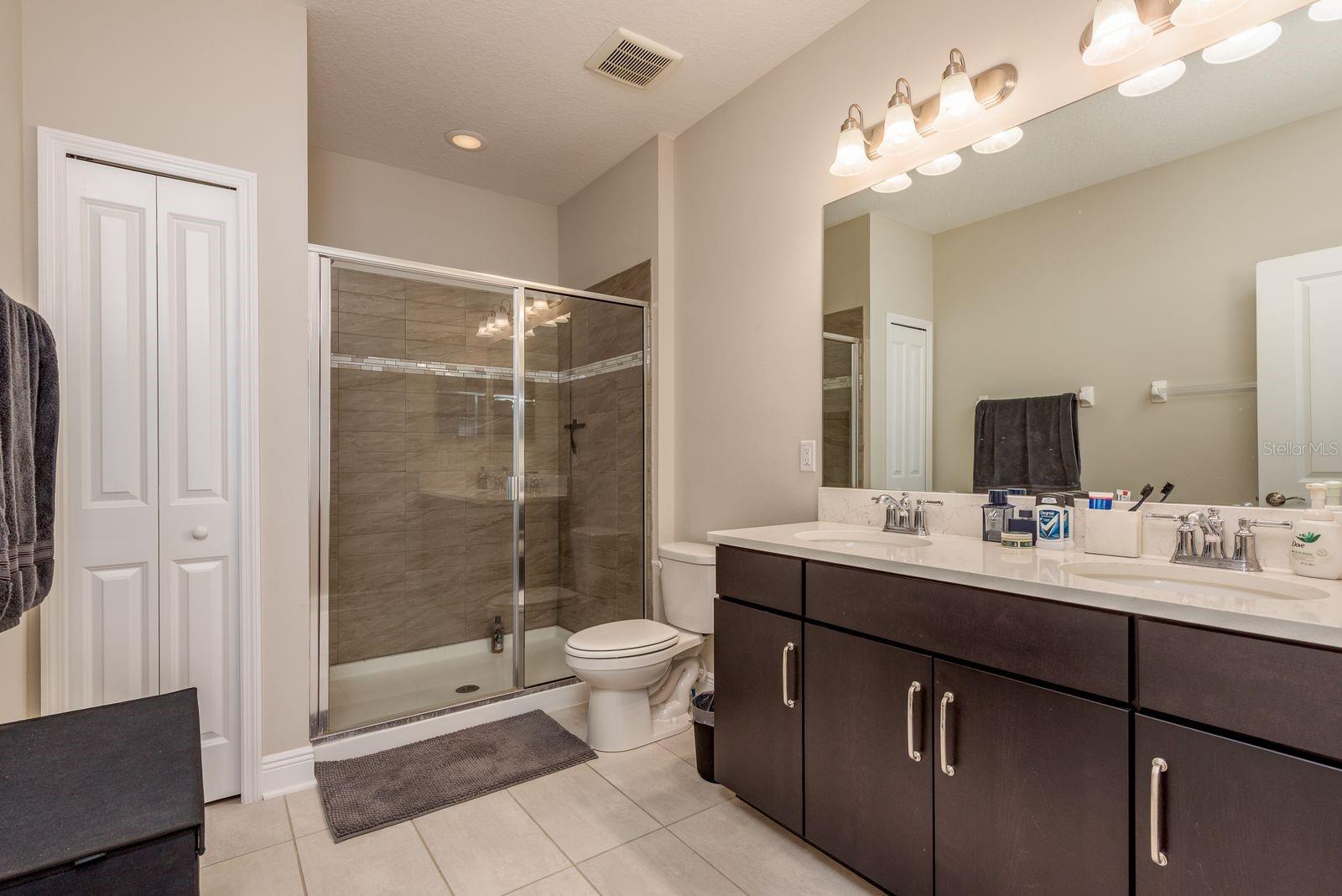 2442 FOGGY CREEK CIR, CLEARWATER, FL — photo 23