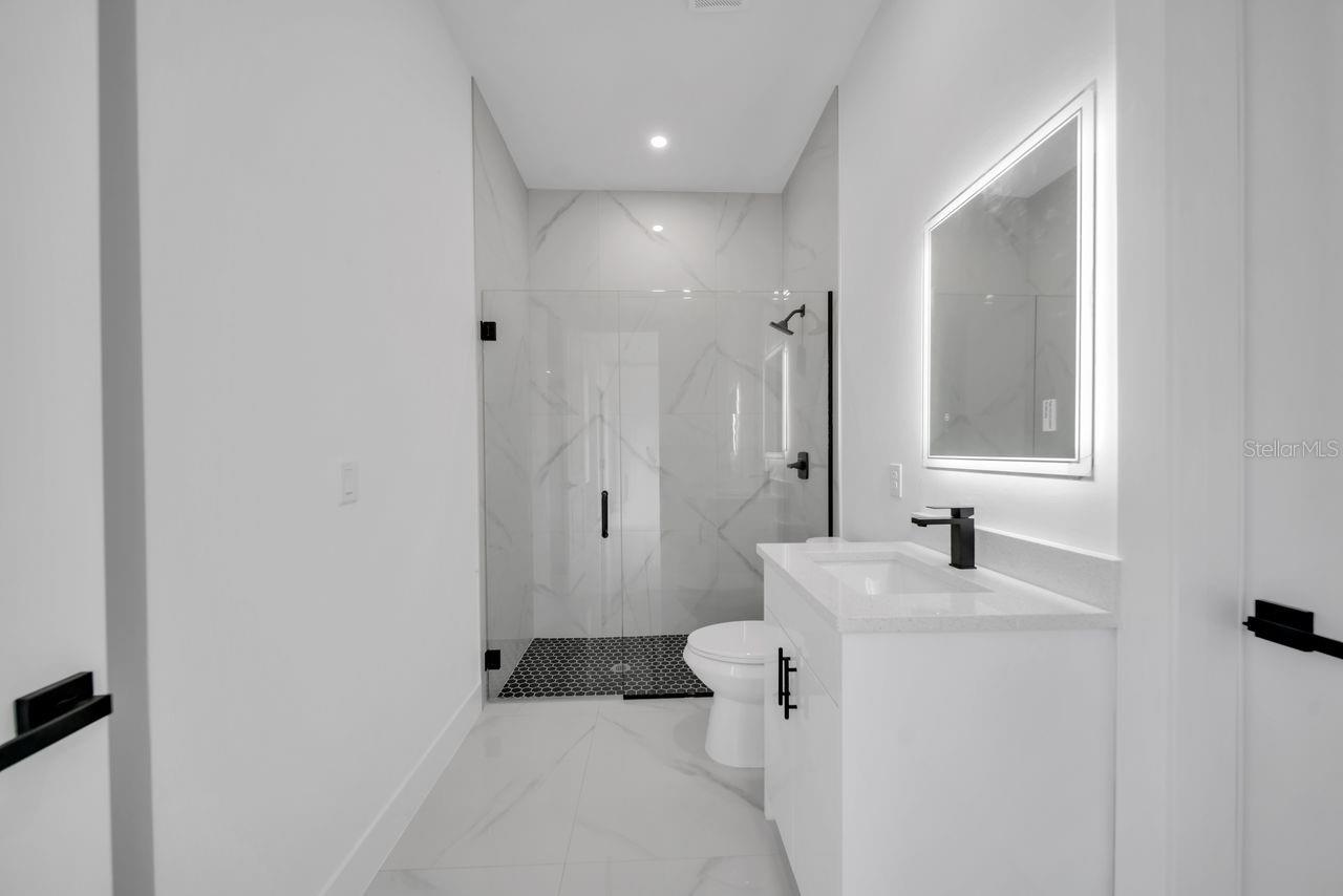 637 SUMMIT AVE S, LEHIGH ACRES, FL — photo 10