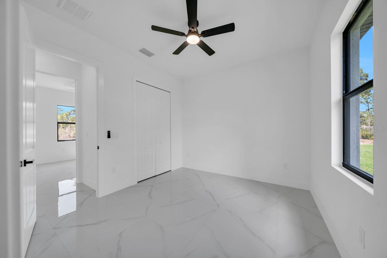 637 SUMMIT AVE S, LEHIGH ACRES, FL — photo 24