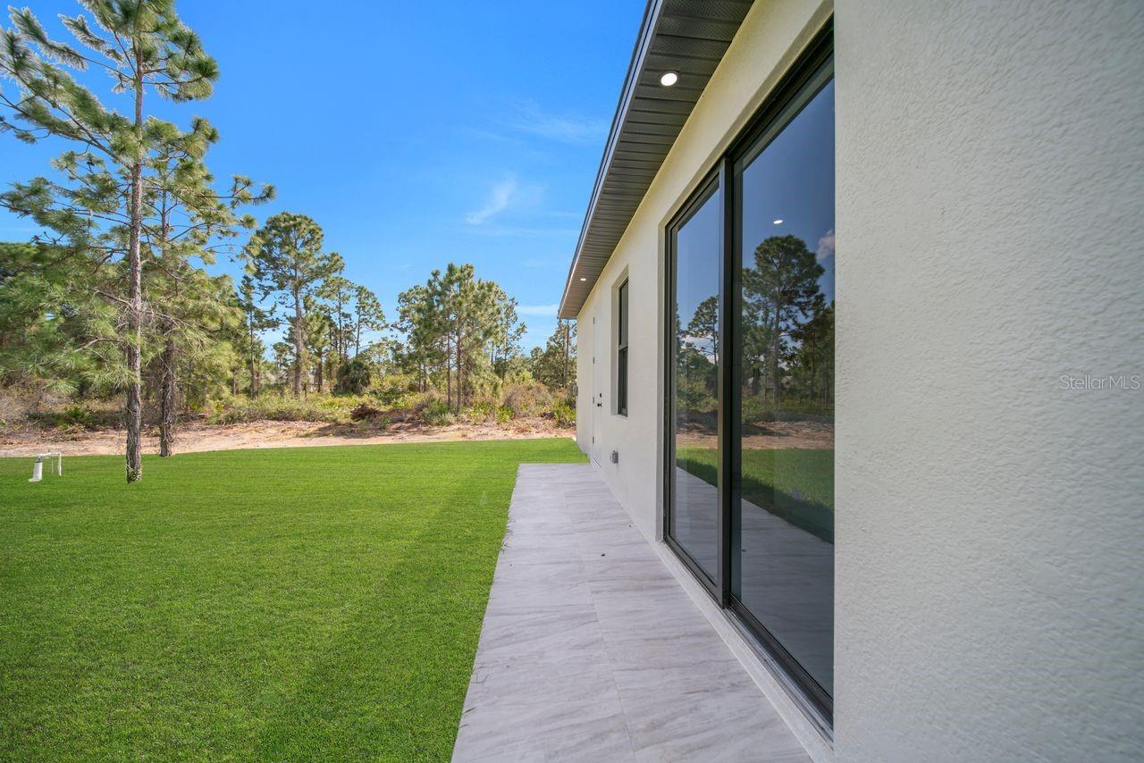 637 SUMMIT AVE S, LEHIGH ACRES, FL — photo 25