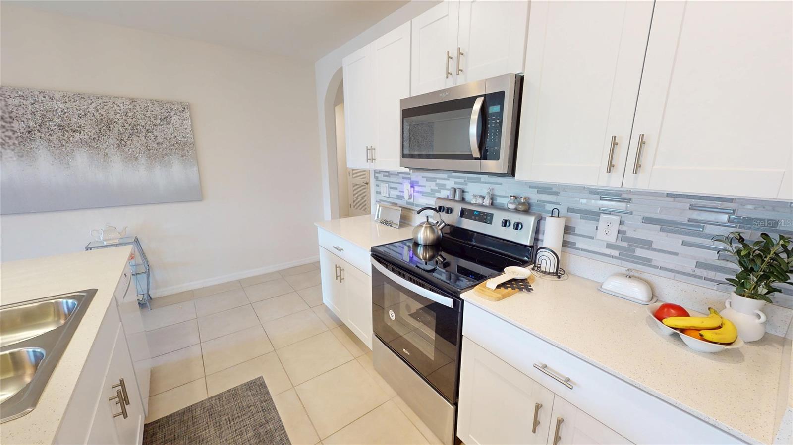 3704 PEBBLE TER, PUNTA GORDA, FL — photo 11