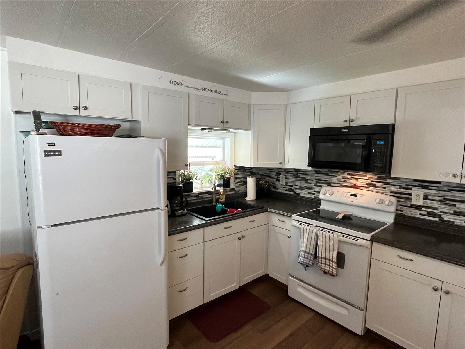 113 ROMA RD, VENICE, FL — photo 16