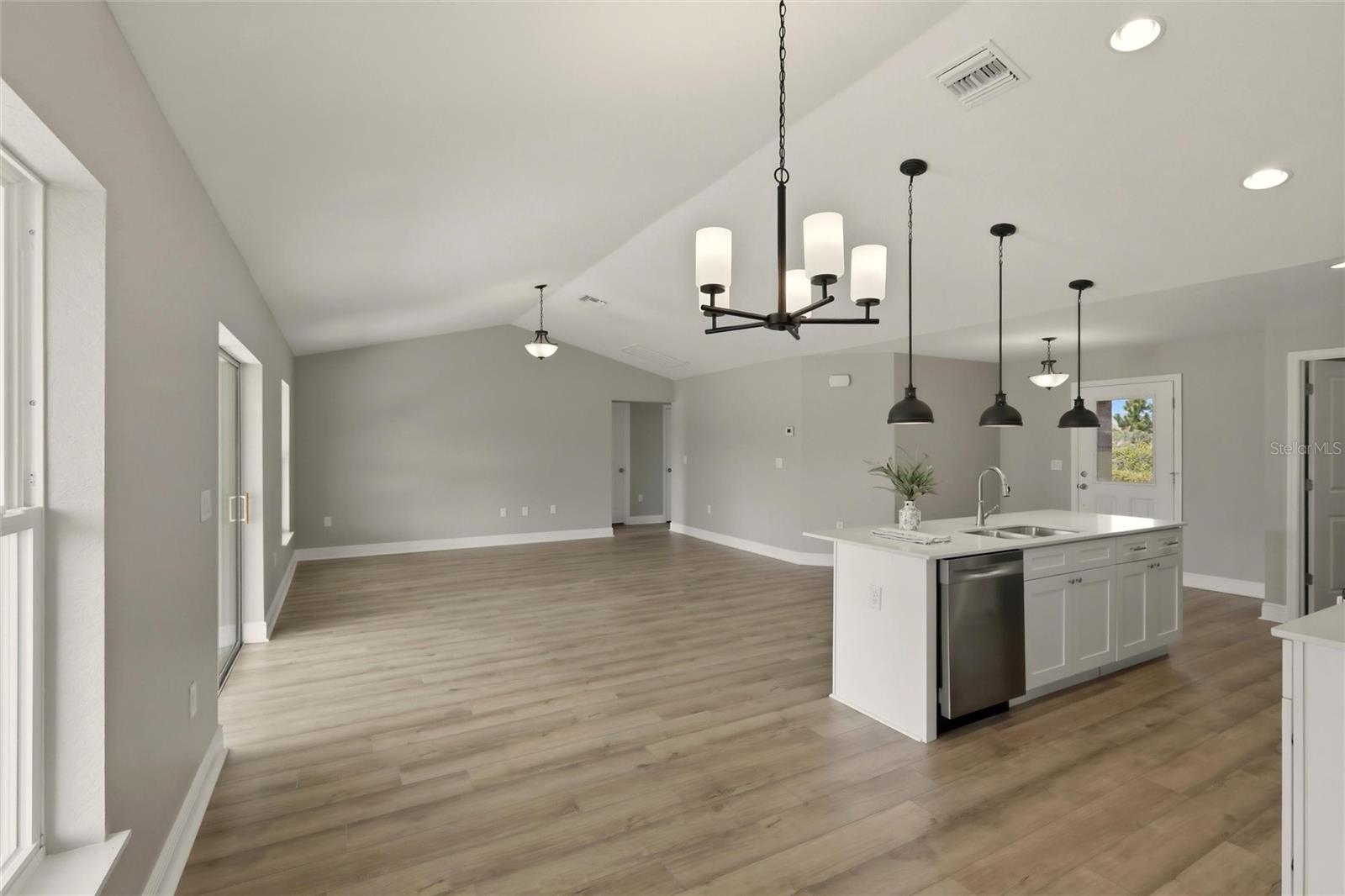 6809 DICKINSON DR, SEBRING, FL — photo 4