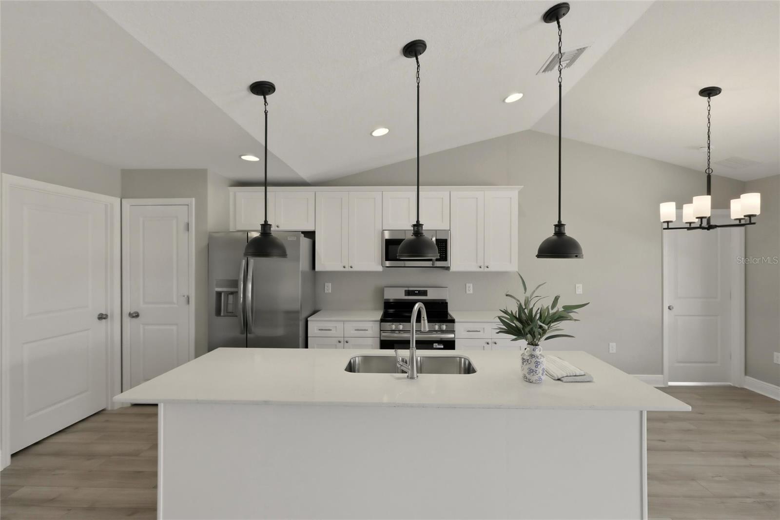 6809 DICKINSON DR, SEBRING, FL — photo 8