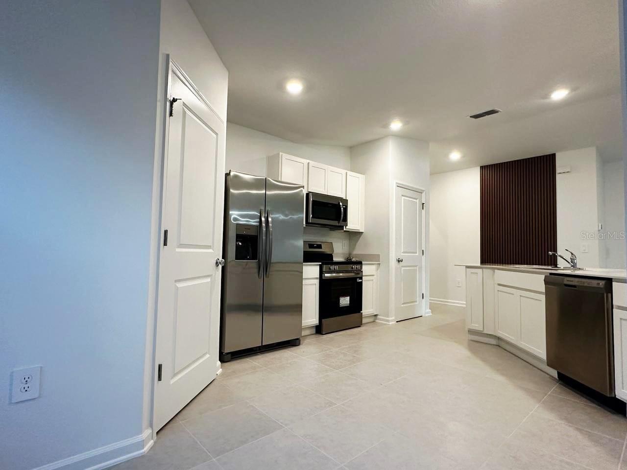 339 PUMA LOOP, GROVELAND, FL — photo 11