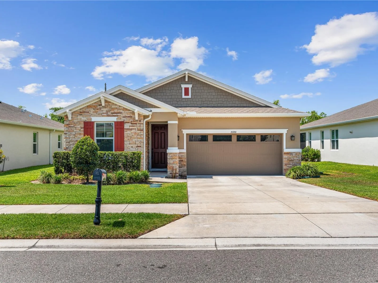 10200 SPRING LAKE DR, CLERMONT, FL — photo 1