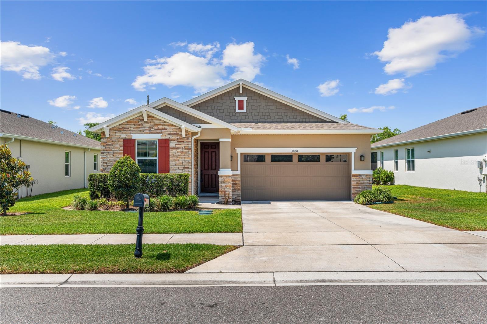 10200 SPRING LAKE DR, CLERMONT, FL