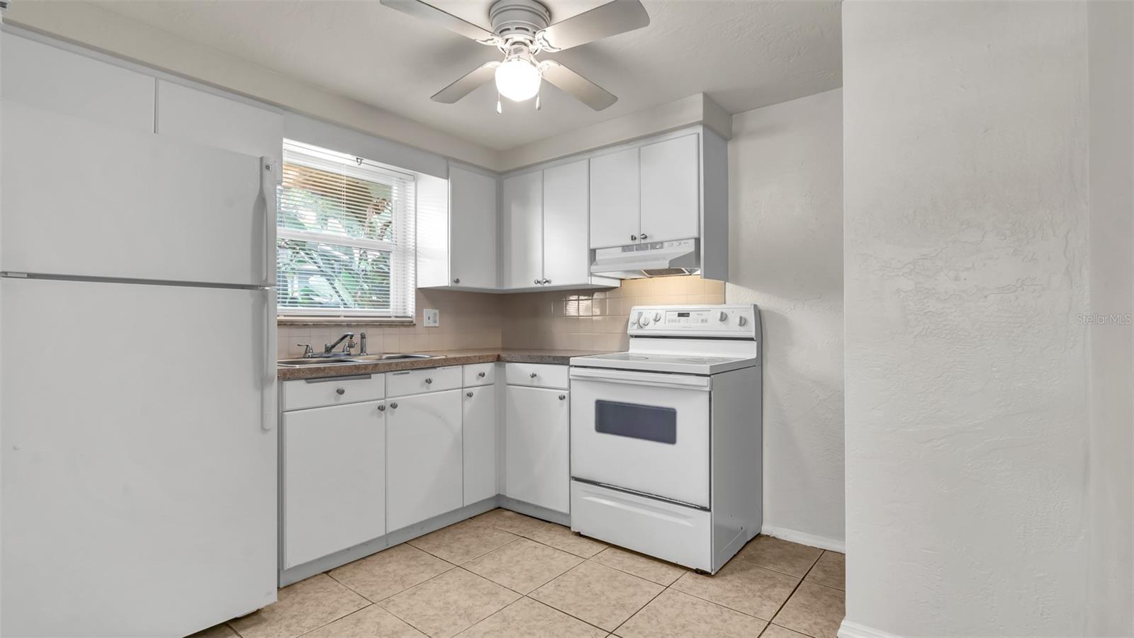 5526 59TH WAY N #1, ST PETERSBURG, FL — photo 7