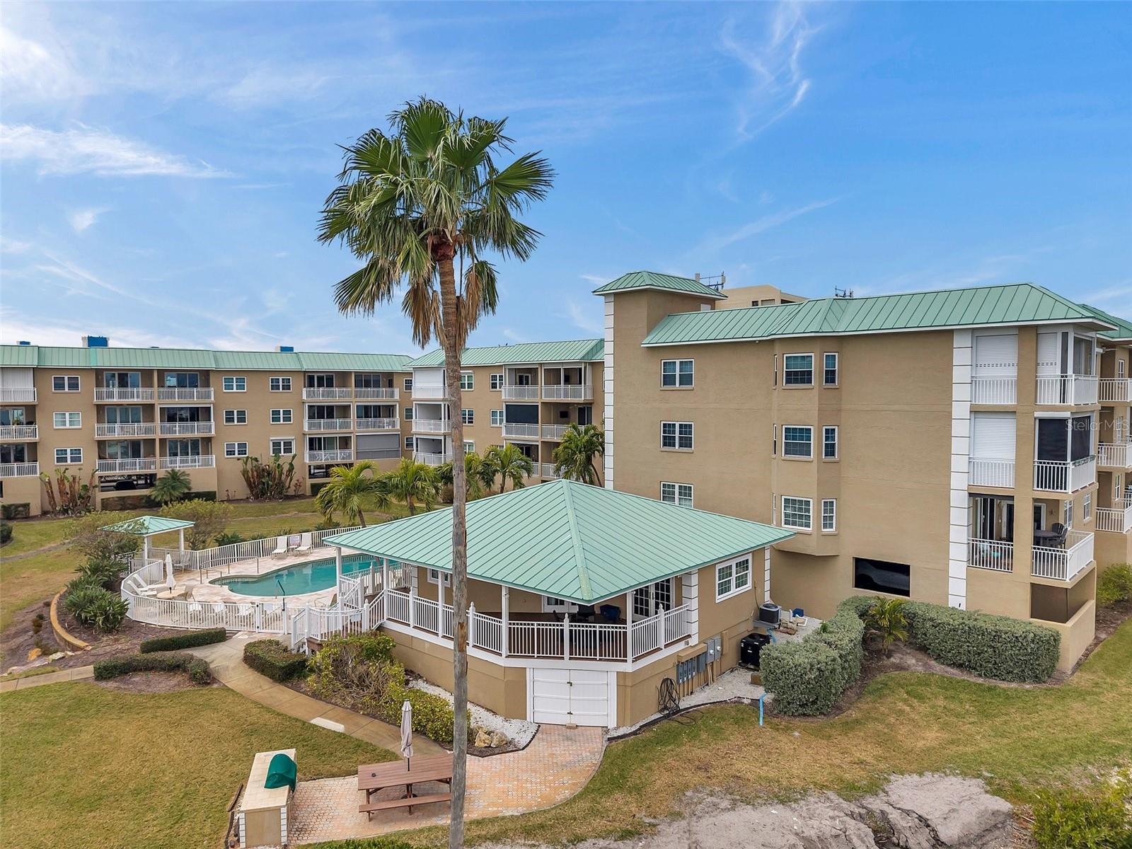 399 150TH #101, MADEIRA BEACH, FL — photo 47