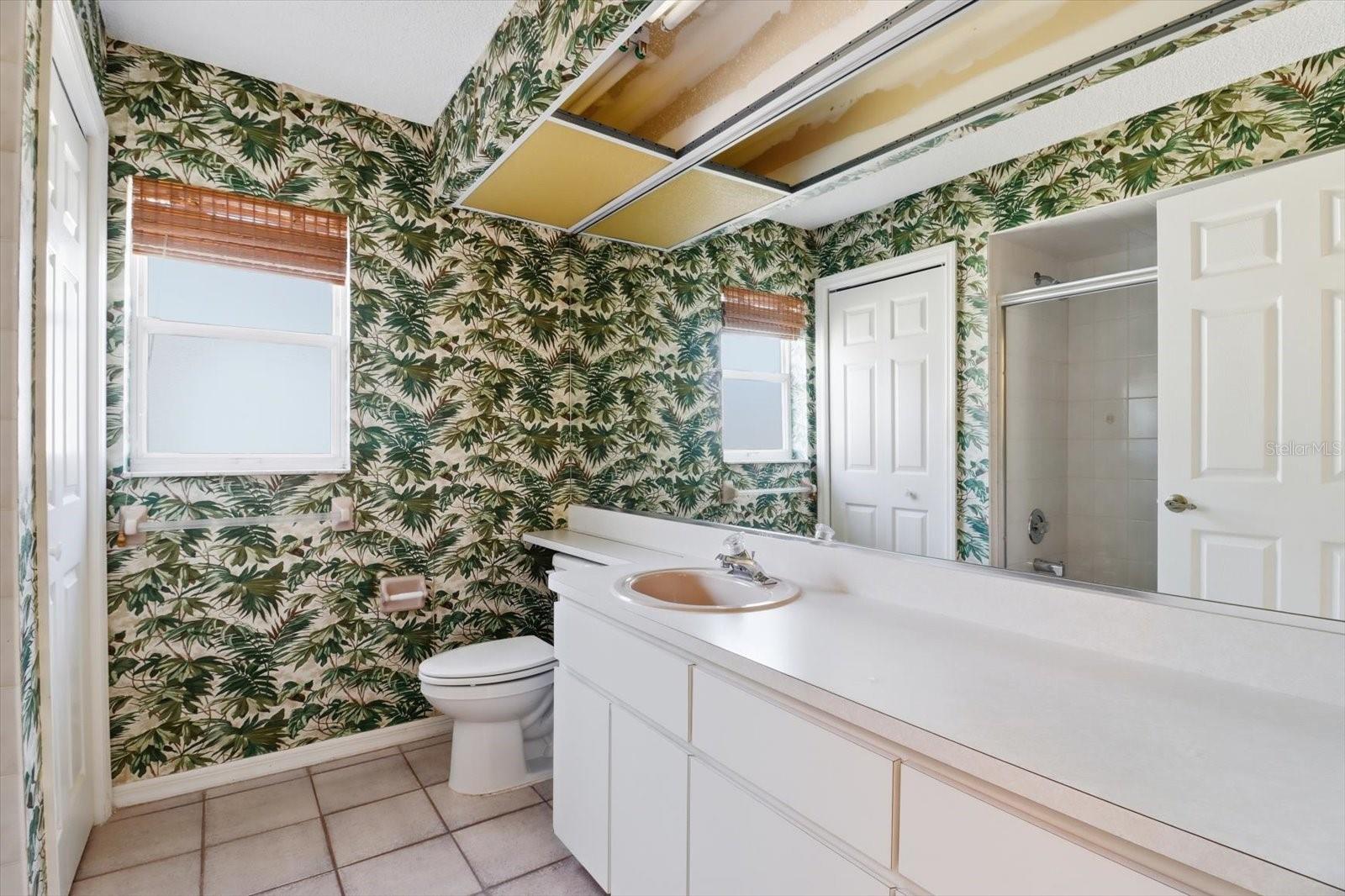 9240 BUTLER BLVD, WEEKI WACHEE, FL — photo 31