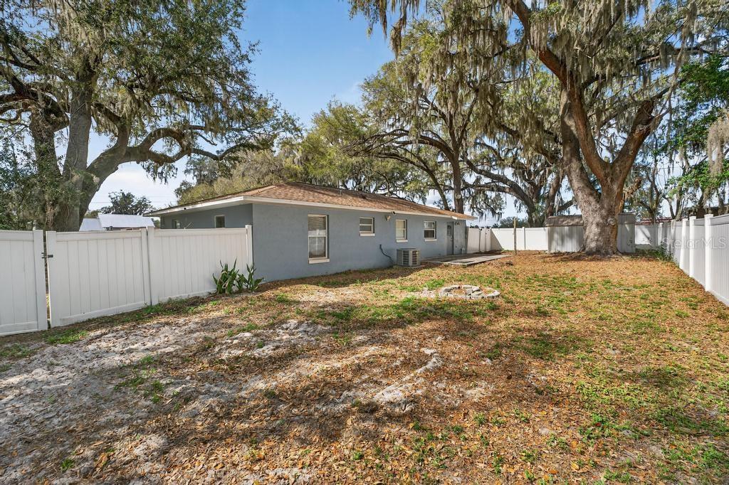 42210 W LAKEVIEW DR, ALTOONA, FL — photo 5