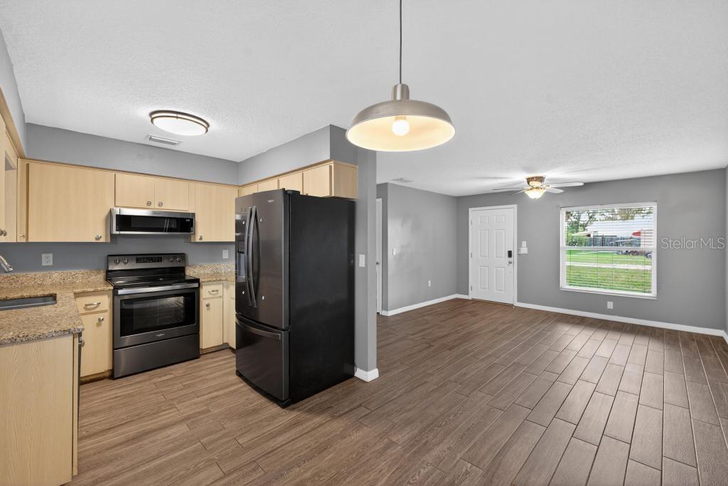 42210 W LAKEVIEW DR, ALTOONA, FL — photo 11