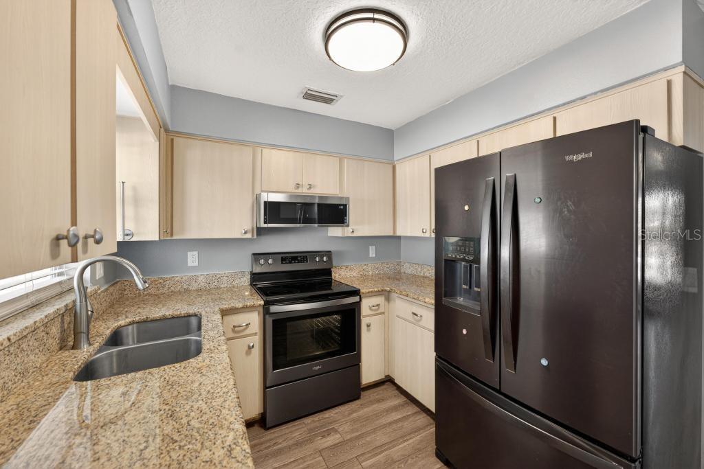 42210 W LAKEVIEW DR, ALTOONA, FL — photo 16
