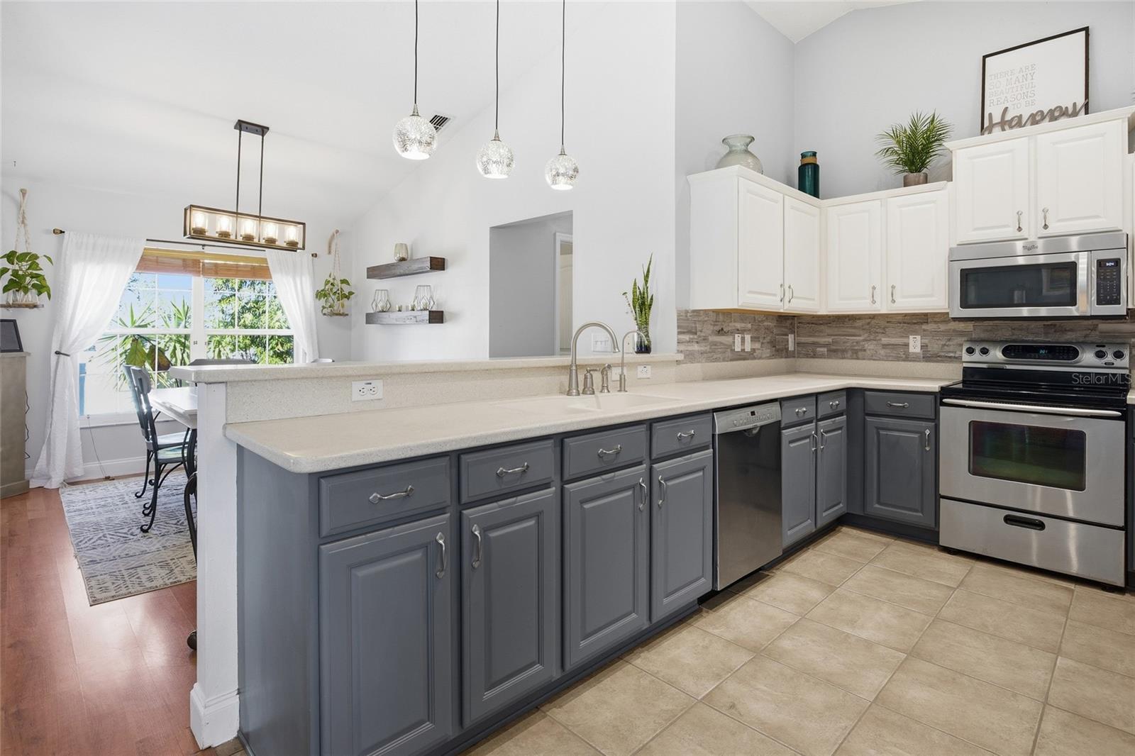 13025 NE 7TH LN, SILVER SPRINGS, FL — photo 12