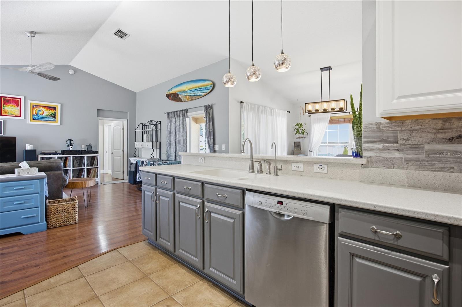13025 NE 7TH LN, SILVER SPRINGS, FL — photo 14