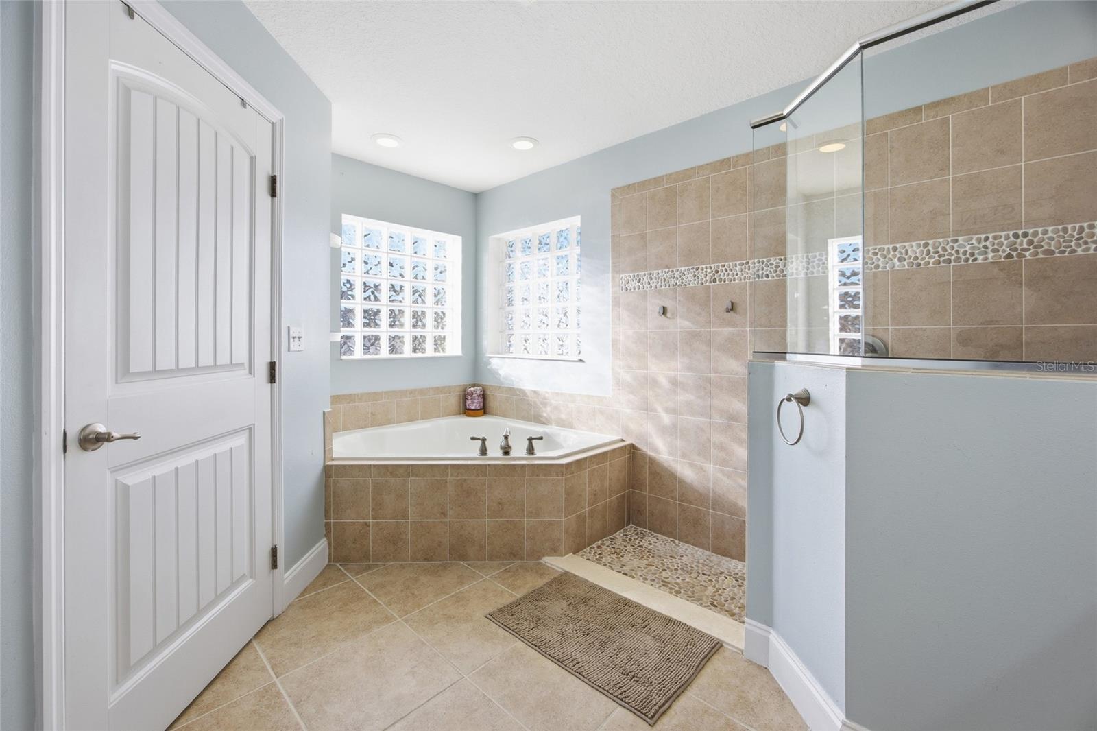 13025 NE 7TH LN, SILVER SPRINGS, FL — photo 20