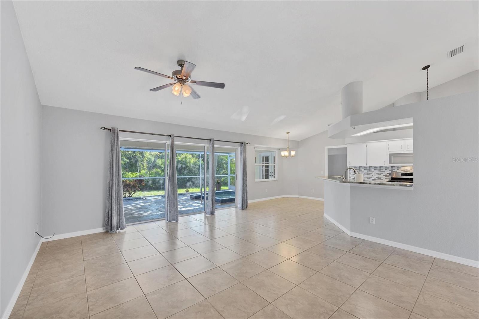1550 S BISCAYNE DR, NORTH PORT, FL — photo 8