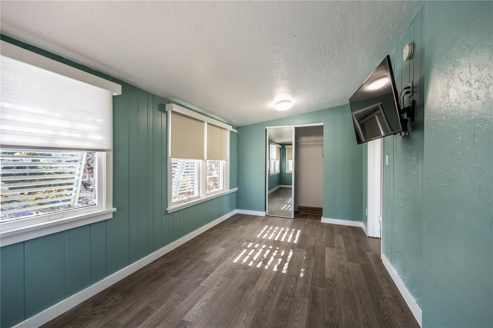 115 124TH AVE W, TREASURE ISLAND, FL — photo 2