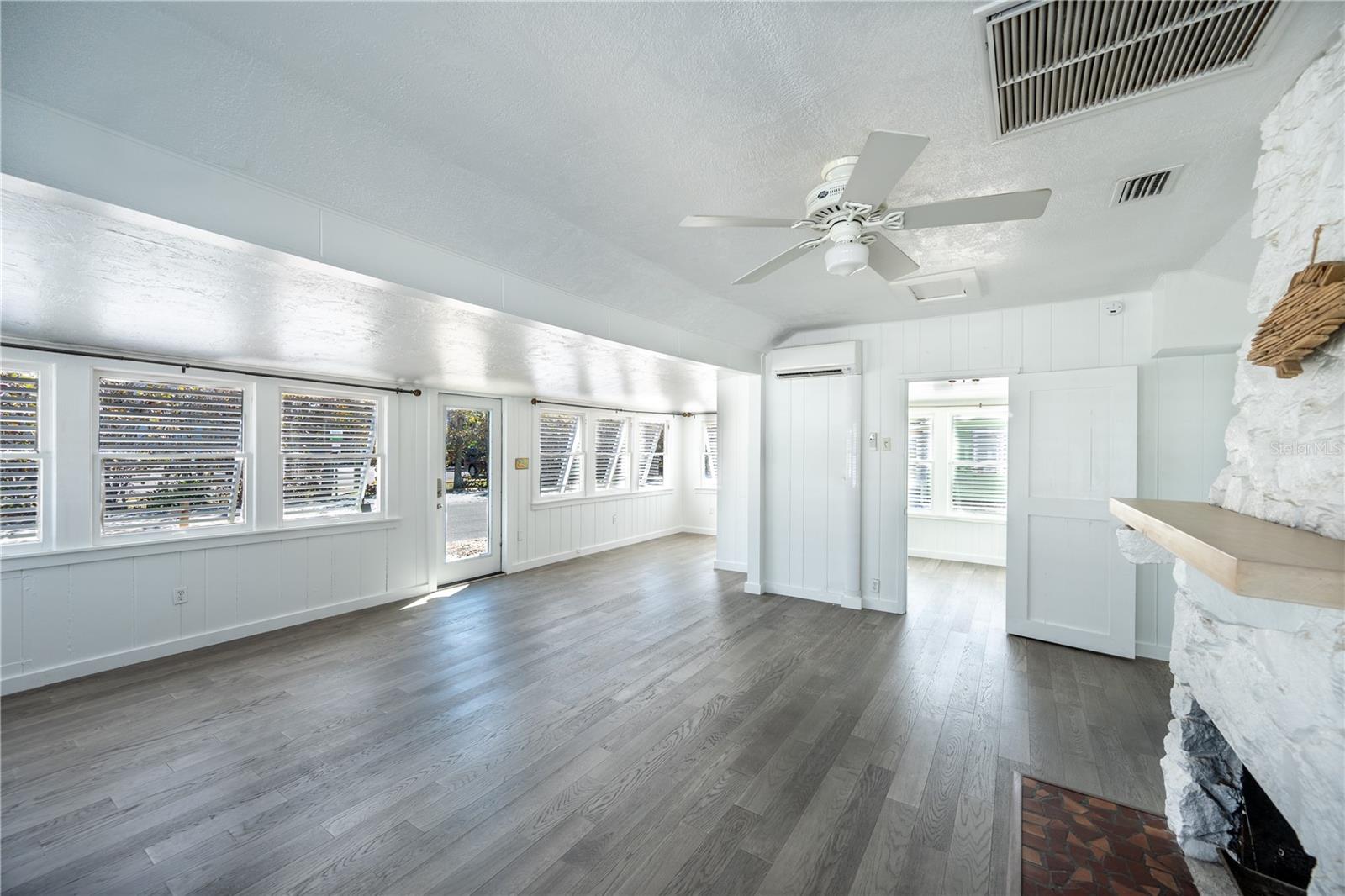 115 124TH AVE W, TREASURE ISLAND, FL — photo 21