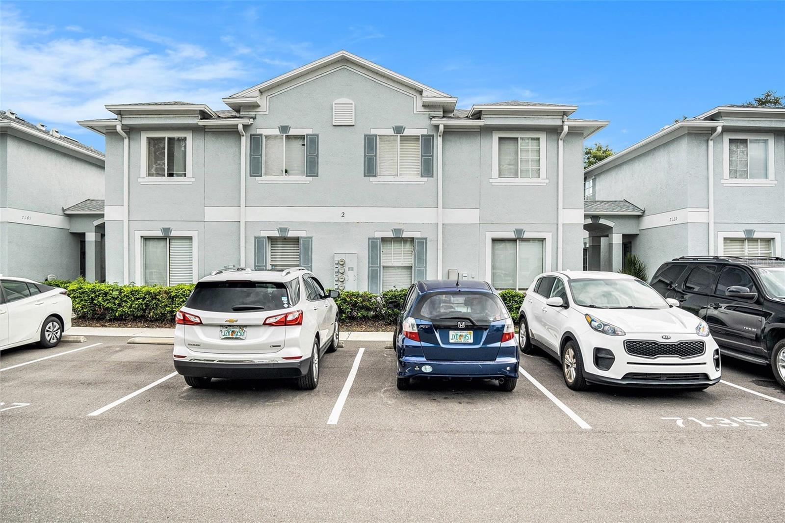 7135 WATERSIDE DR, TAMPA, FL