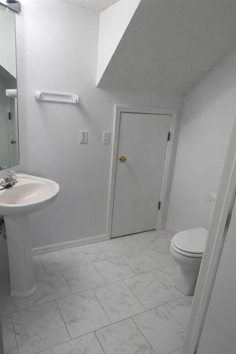 7135 WATERSIDE DR, TAMPA, FL — photo 10