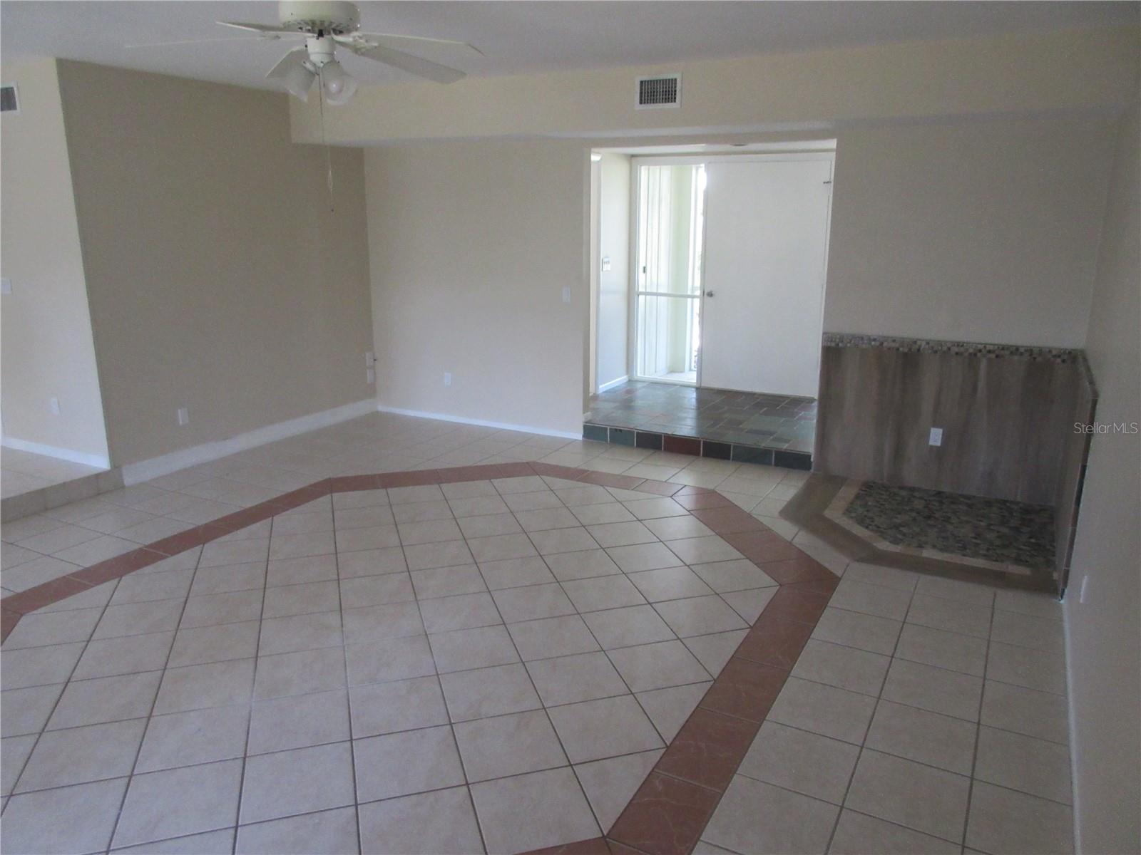 1275 PRICE CIR NW, PORT CHARLOTTE, FL — photo 3