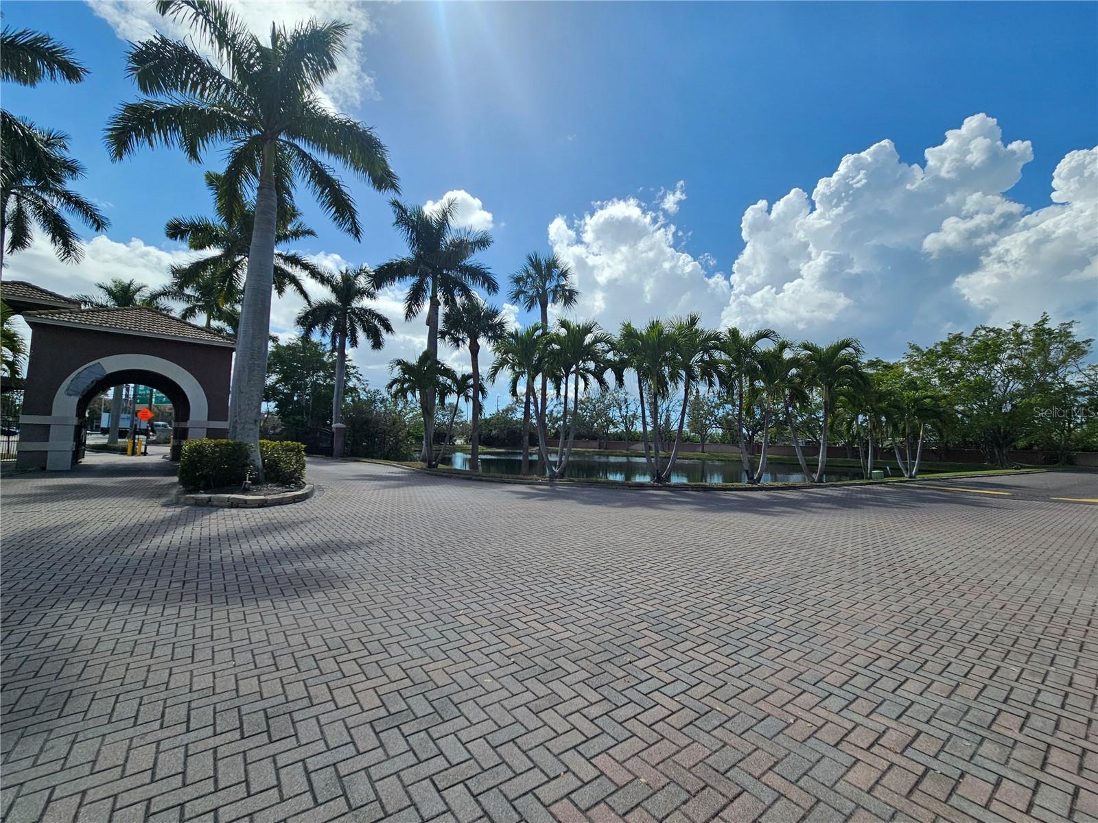 10265 GANDY BLVD N #1701, ST PETERSBURG, FL — photo 55