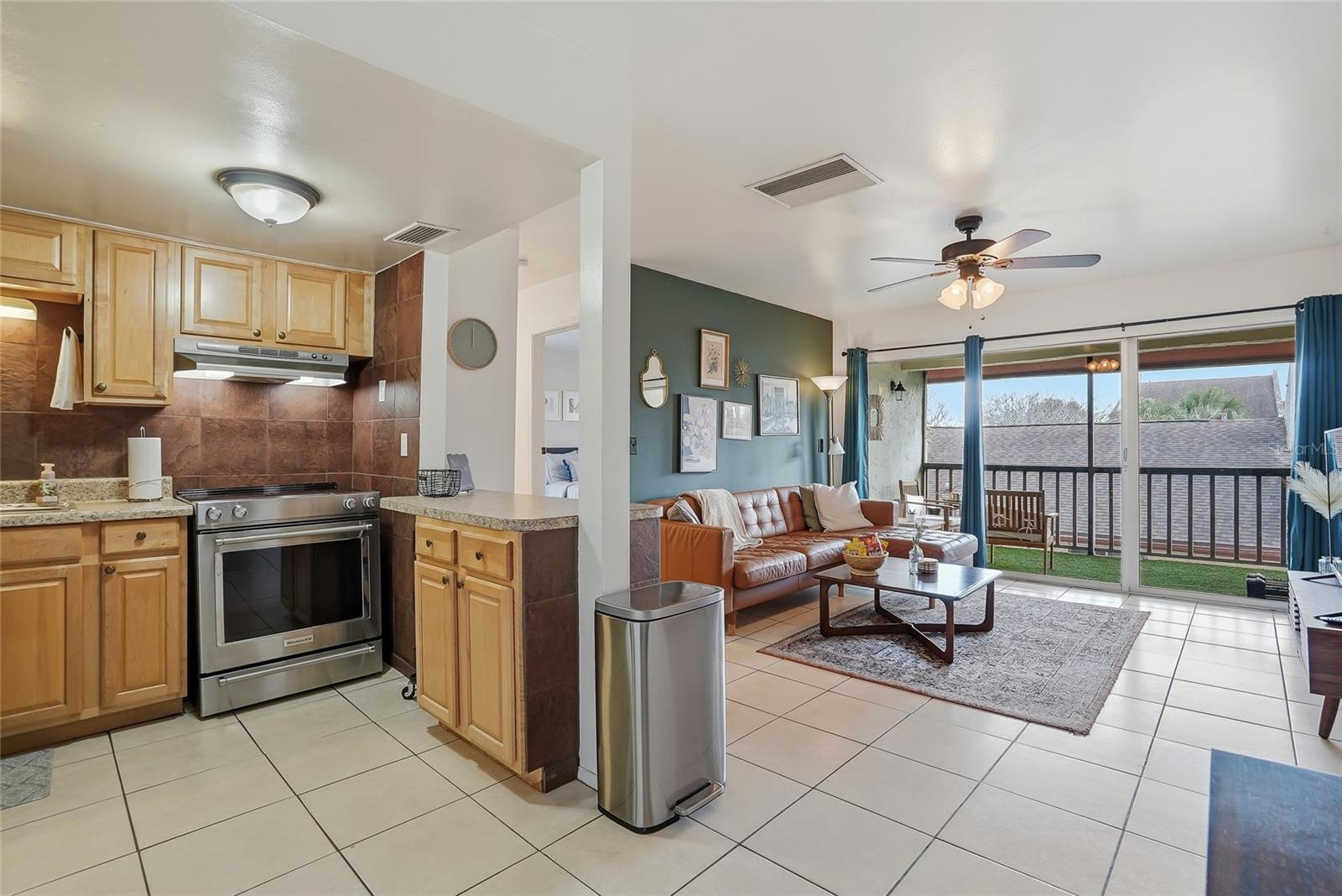 8602 CHAMPLAIN CT #90, TAMPA, FL — photo 3