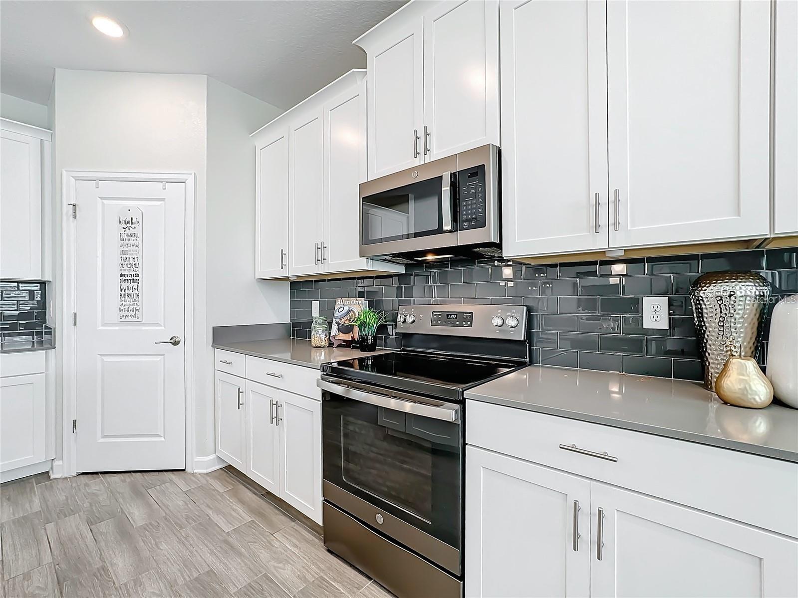 8886 FALLEN OAK DR, DAVENPORT, FL — photo 15