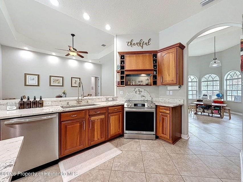 12124 SQUEEZE AVE, BROOKSVILLE, FL — photo 21