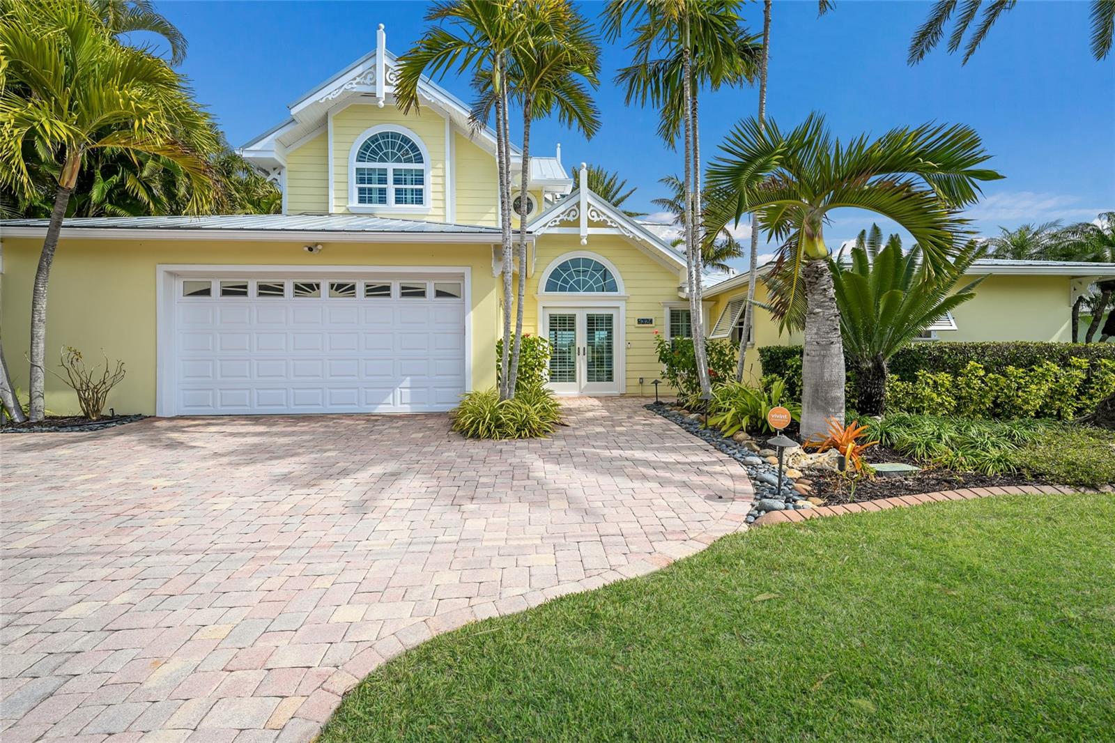 8321 MARINA DR, HOLMES BEACH, FL — photo 2
