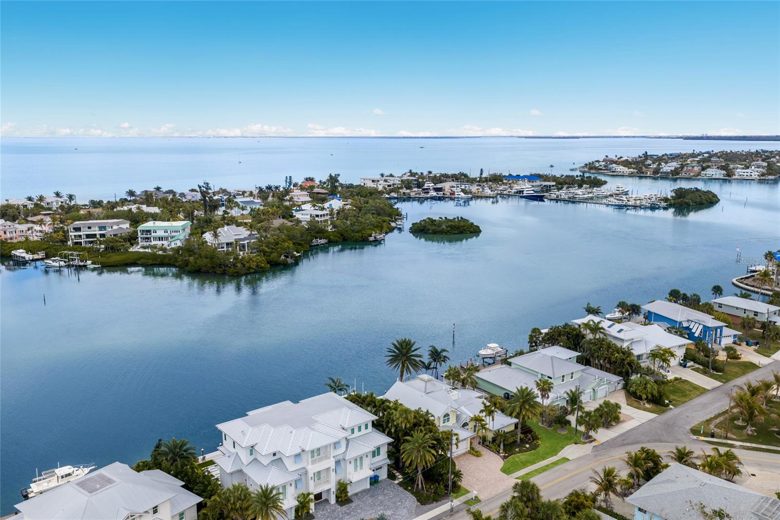 8321 MARINA DR, HOLMES BEACH, FL — photo 9