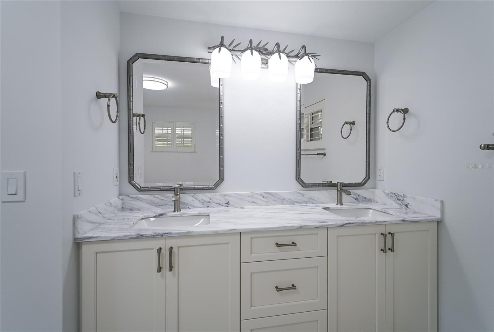 8321 MARINA DR, HOLMES BEACH, FL — photo 44