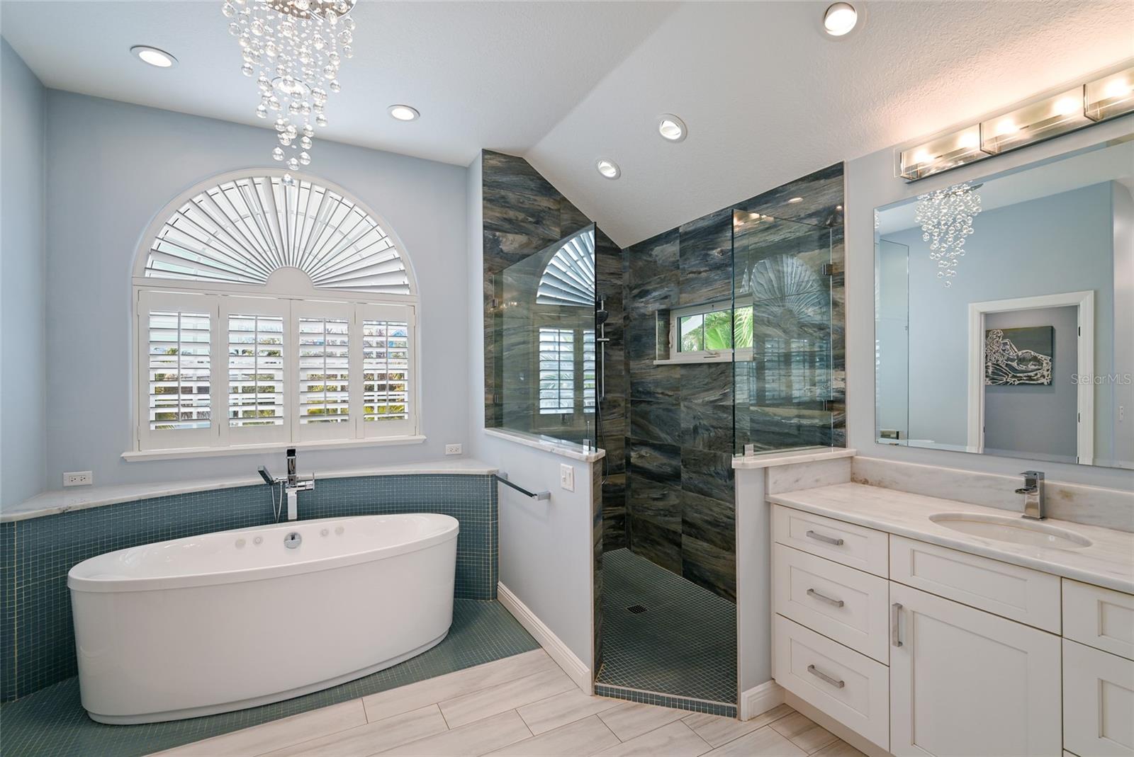8321 MARINA DR, HOLMES BEACH, FL — photo 47
