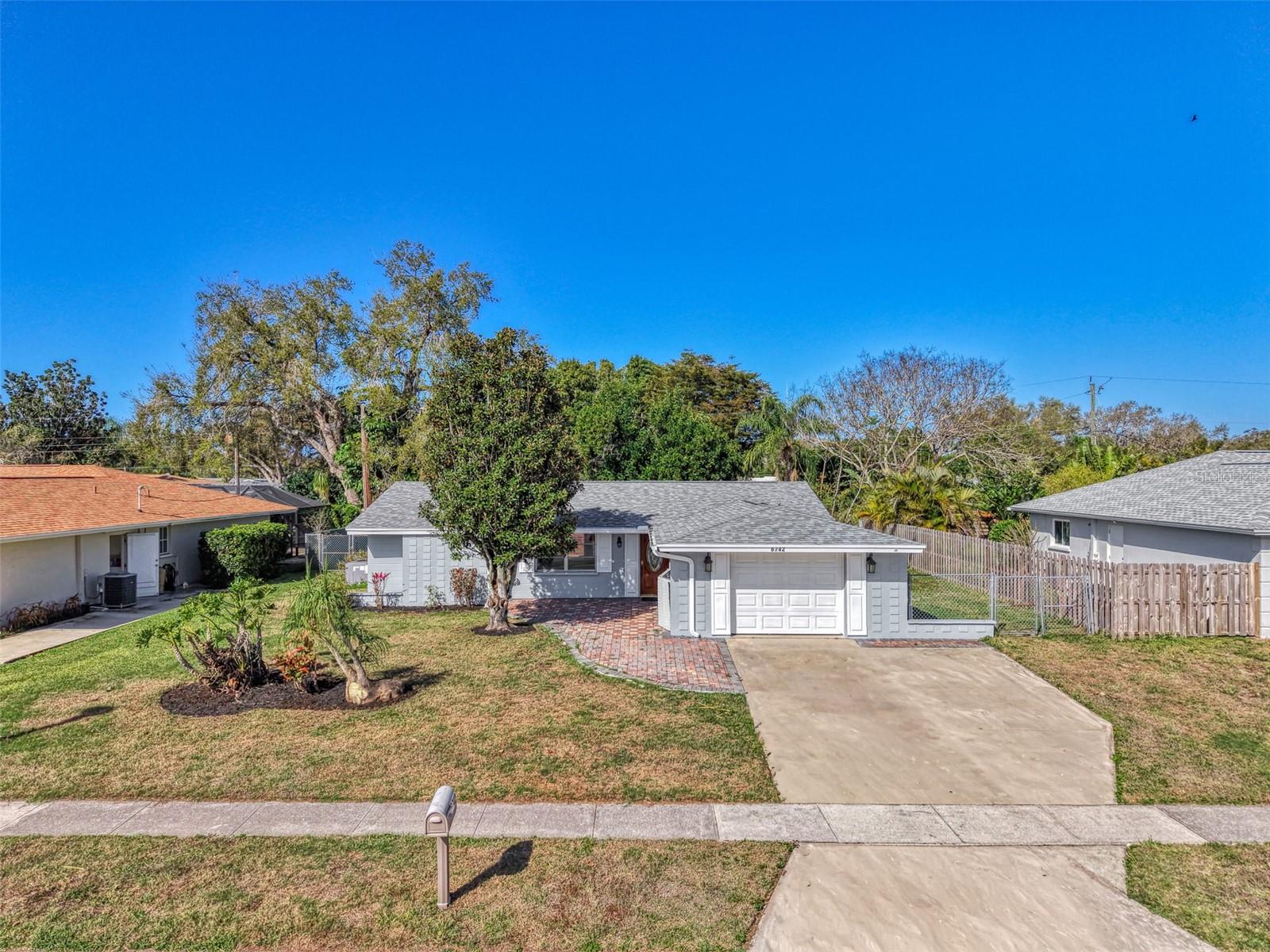 6742 BOWLINE DR, SARASOTA, FL — photo 4