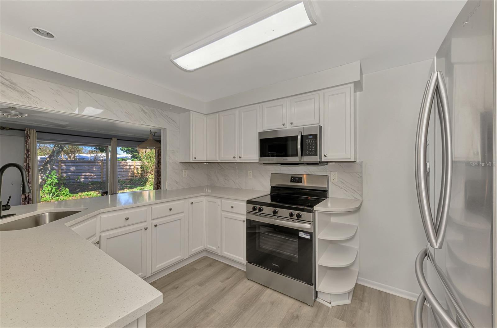 6742 BOWLINE DR, SARASOTA, FL — photo 18