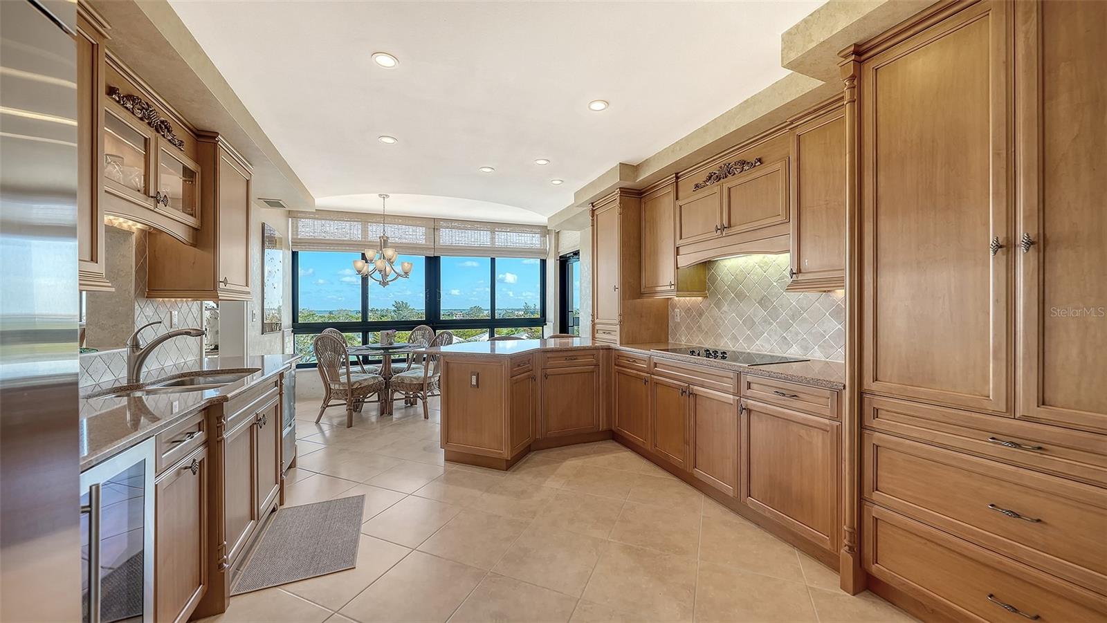 535 SANCTUARY DR #A401, LONGBOAT KEY, FL — photo 24