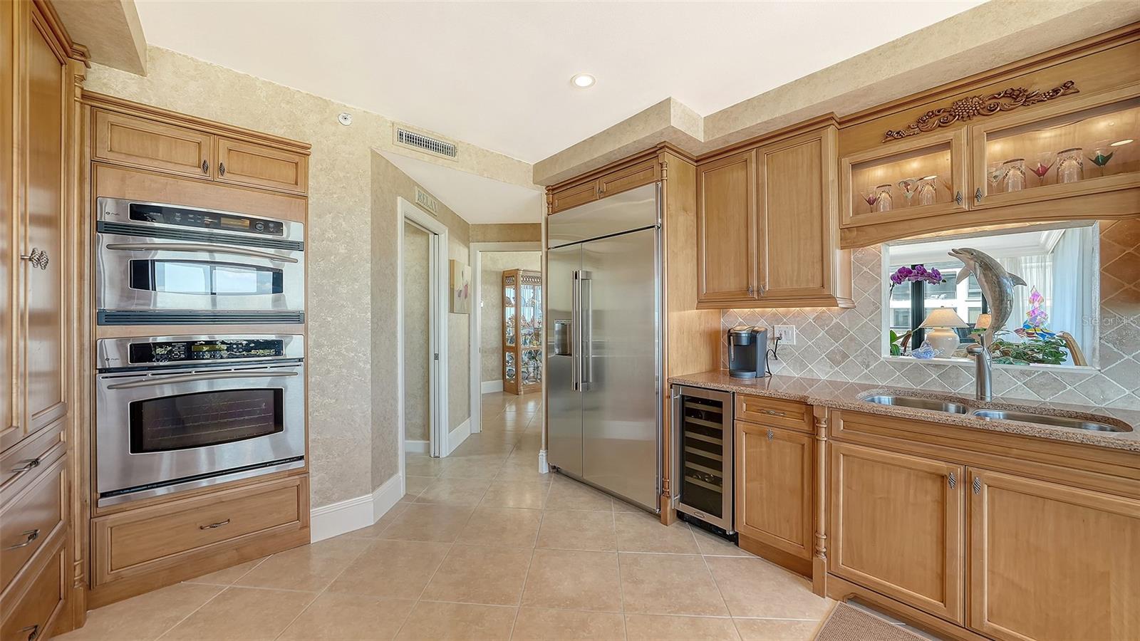535 SANCTUARY DR #A401, LONGBOAT KEY, FL — photo 26