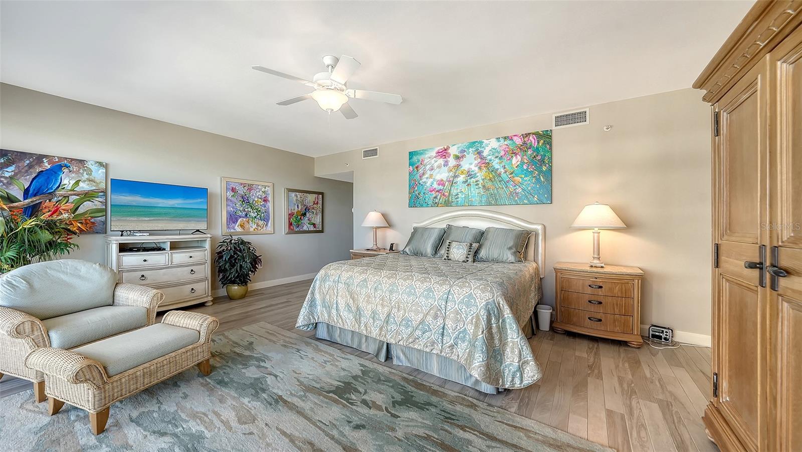 535 SANCTUARY DR #A401, LONGBOAT KEY, FL — photo 32