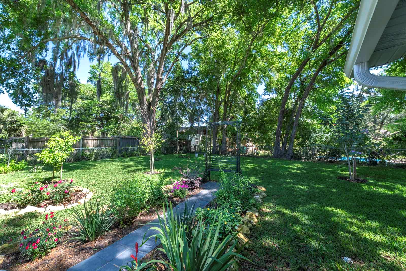 1210 N DONNELLY ST, MOUNT DORA, FL — photo 18