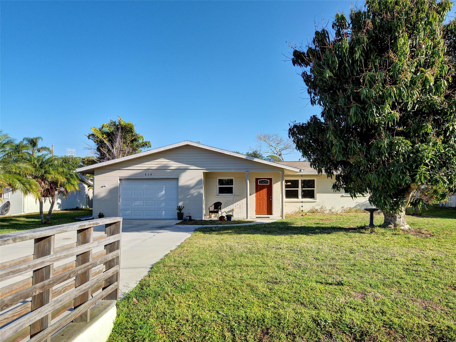 836 STEWART ST, ENGLEWOOD, FL — photo 2
