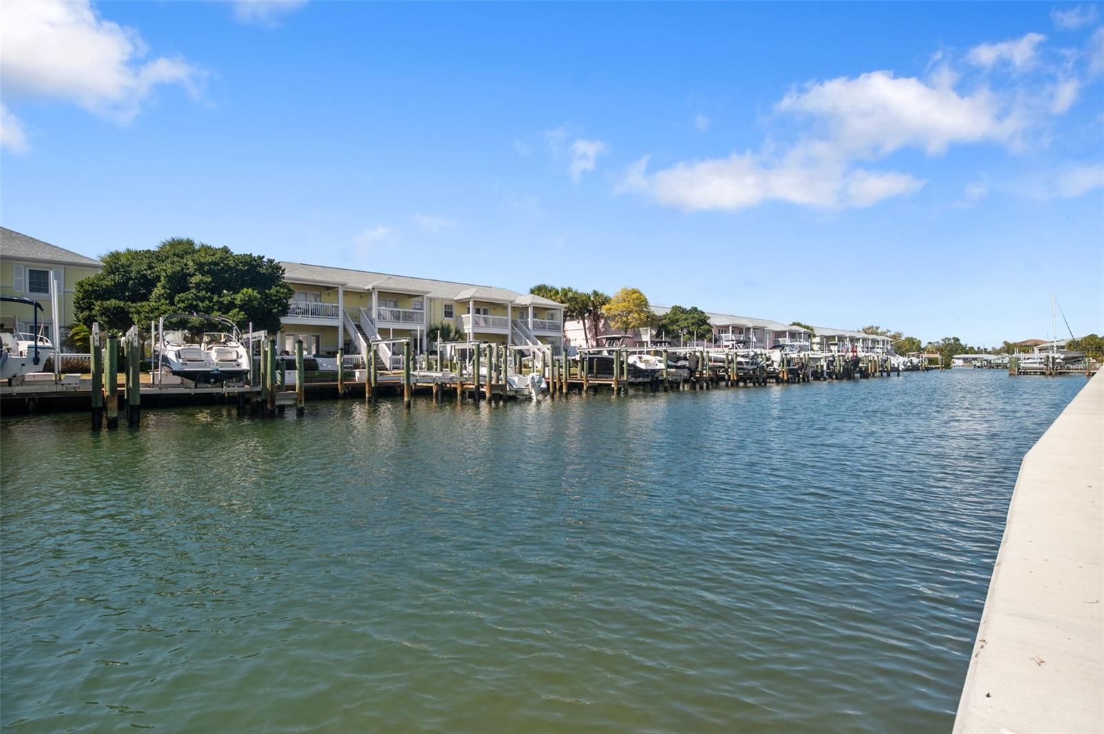 4911 COQUINA KEY DR SE #C, ST PETERSBURG, FL — photo 35