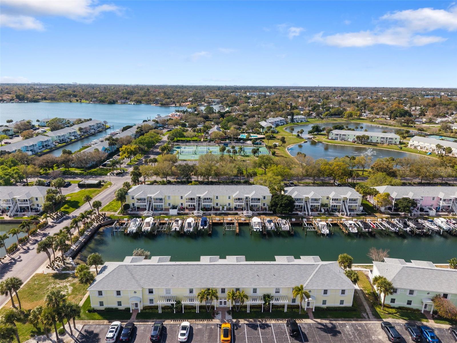 4911 COQUINA KEY DR SE #C, ST PETERSBURG, FL — photo 43