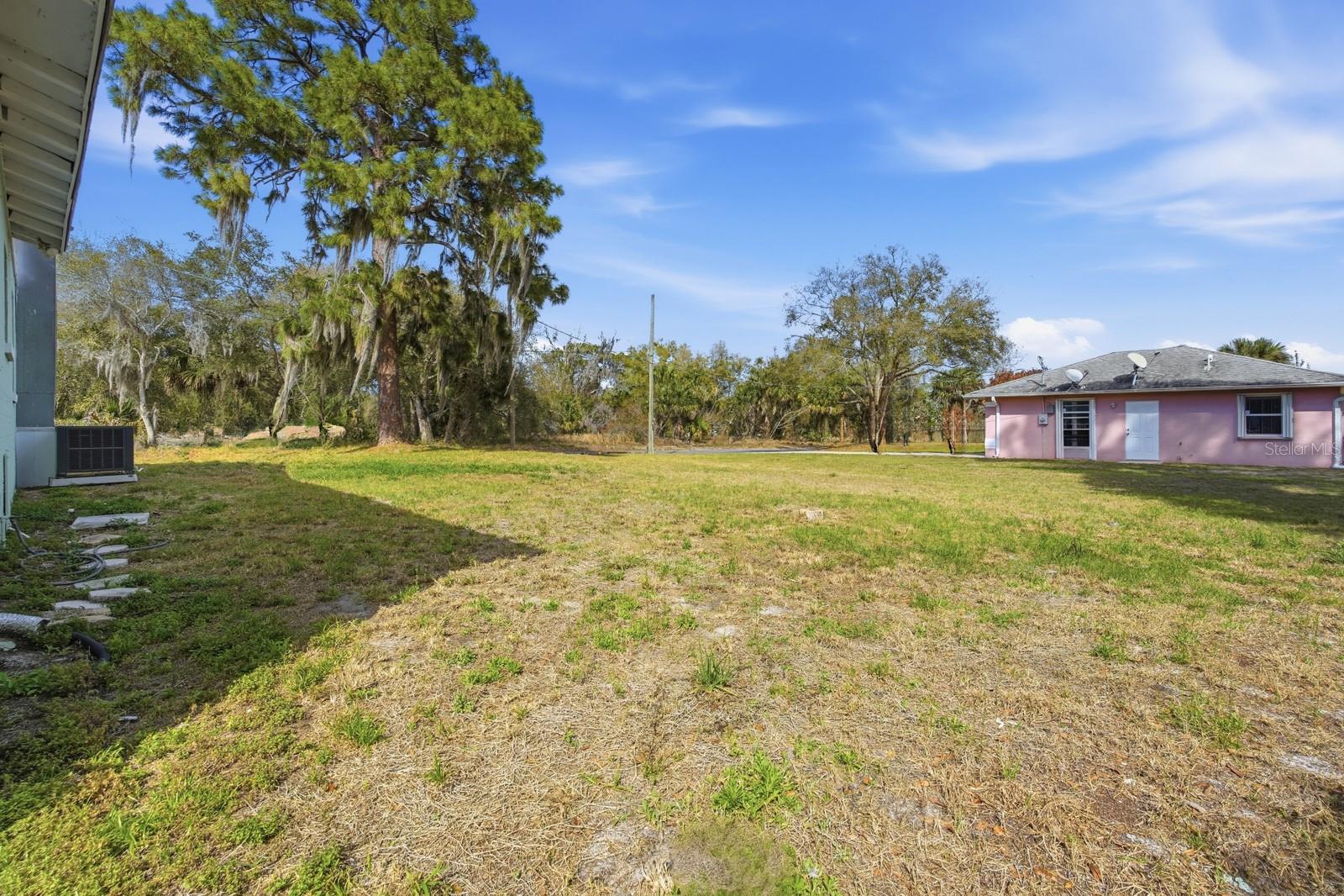 2627 MYRTLE AVE, MIMS, FL — photo 17