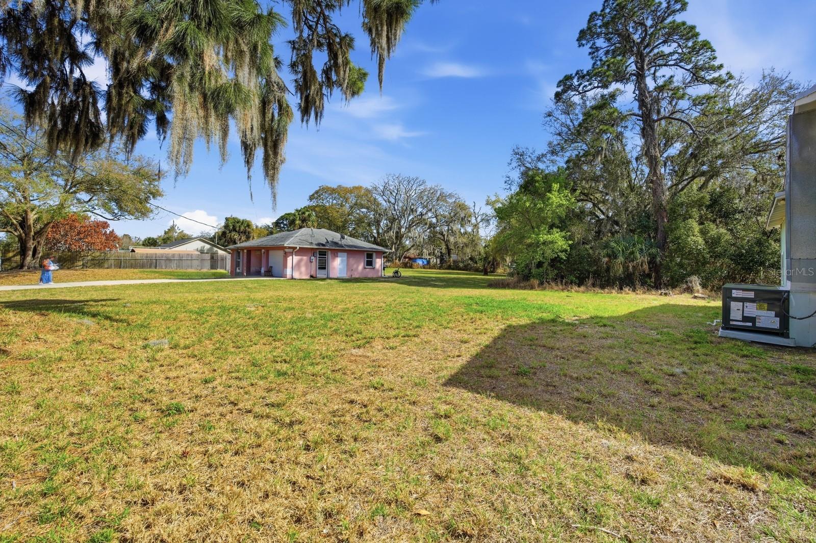 2627 MYRTLE AVE, MIMS, FL — photo 20